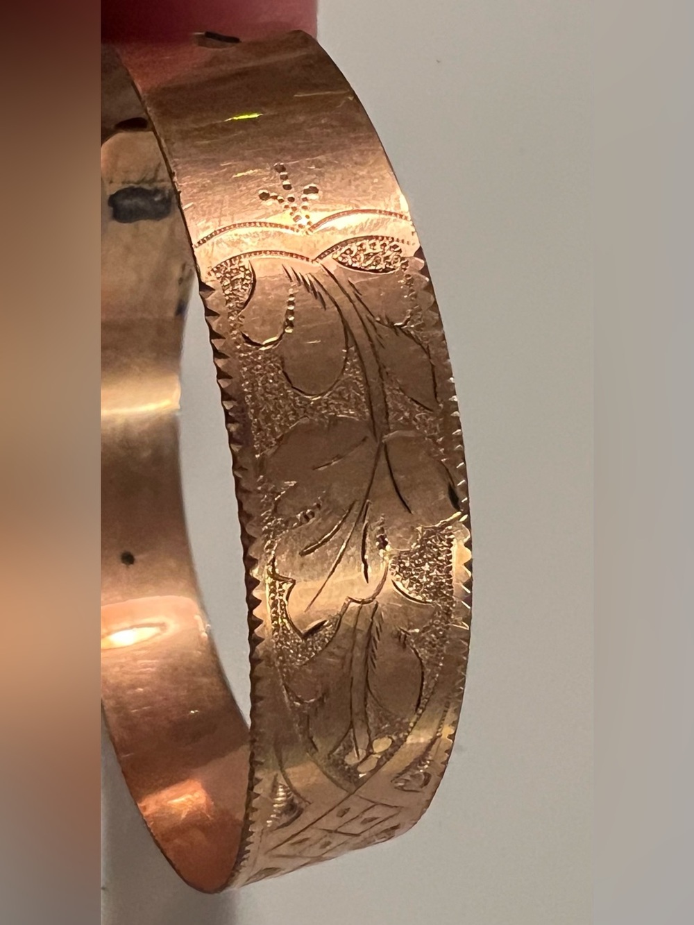 Rose Gold color Authentic vintage Etched “Victorian belt” Bracelet as-is Bangle - Picture 14 of 14